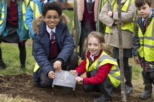 Bath housing scheme invites school to mark Queen’s Platinum Jubilee with tree planting